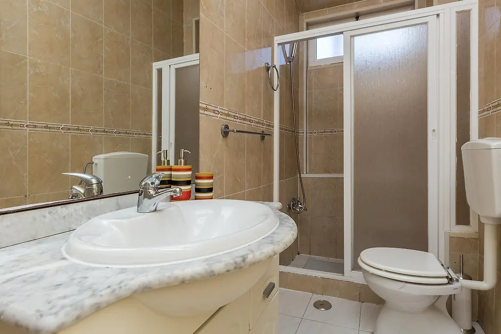 Ground Floor Apartment W/Backyard Lisboa Πορτογαλία