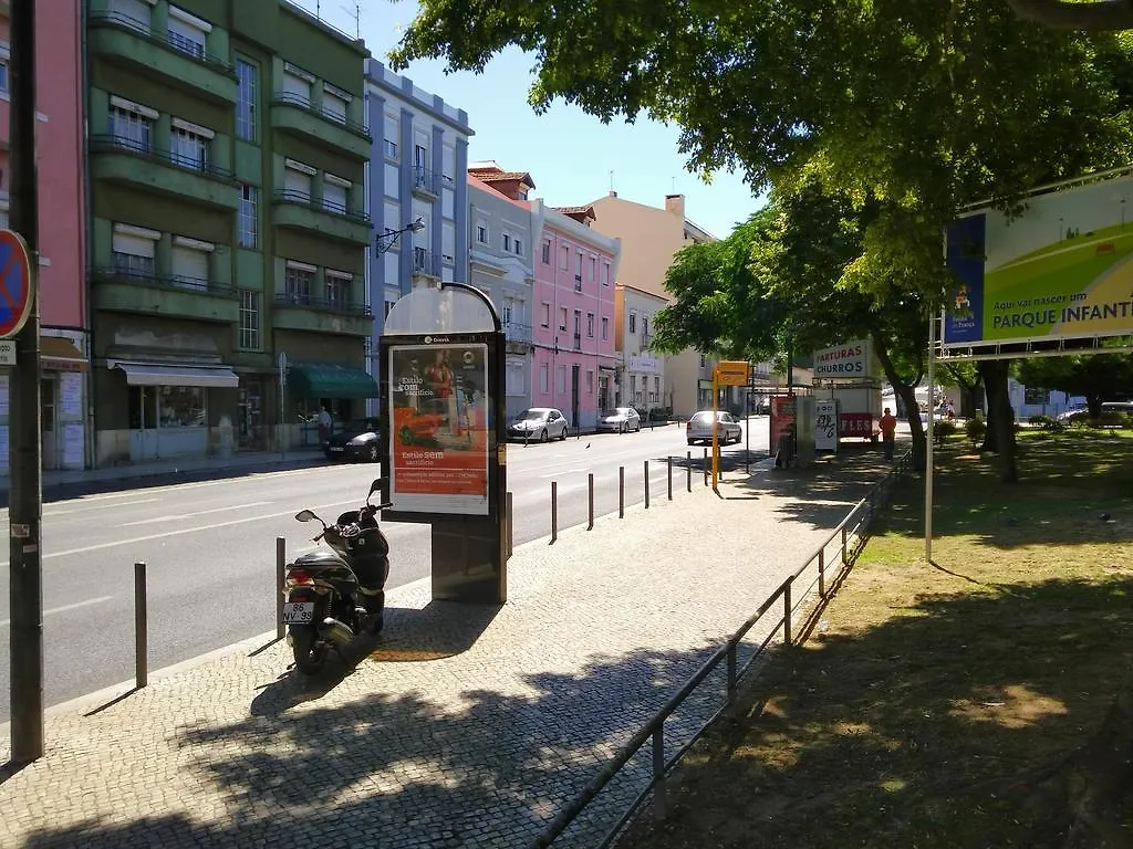 Ground Floor Apartment W/Backyard Lisboa Πορτογαλία